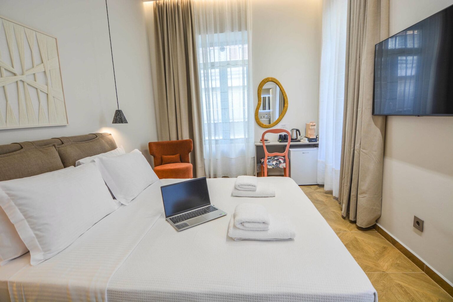 Room 4 4