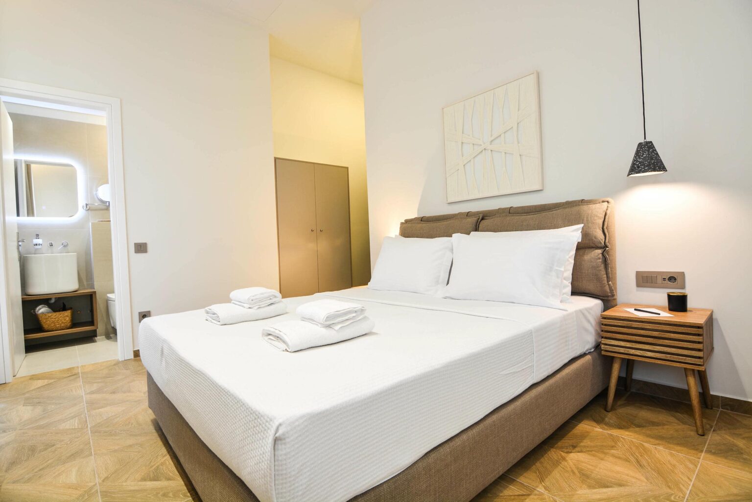 Room 4 7