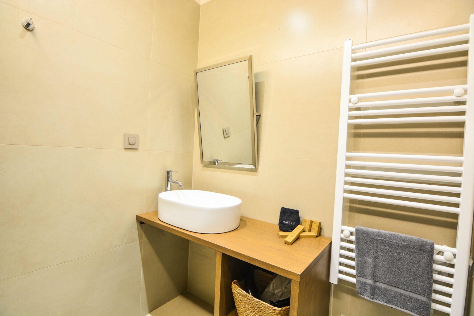 Room 9